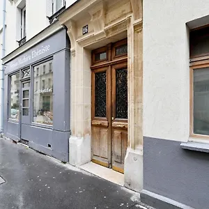 Modern Studio For 3 Paris